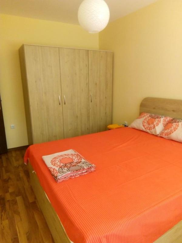 Ferienwohnung Cozy Apartament Naydenov Burgas City Exterior foto